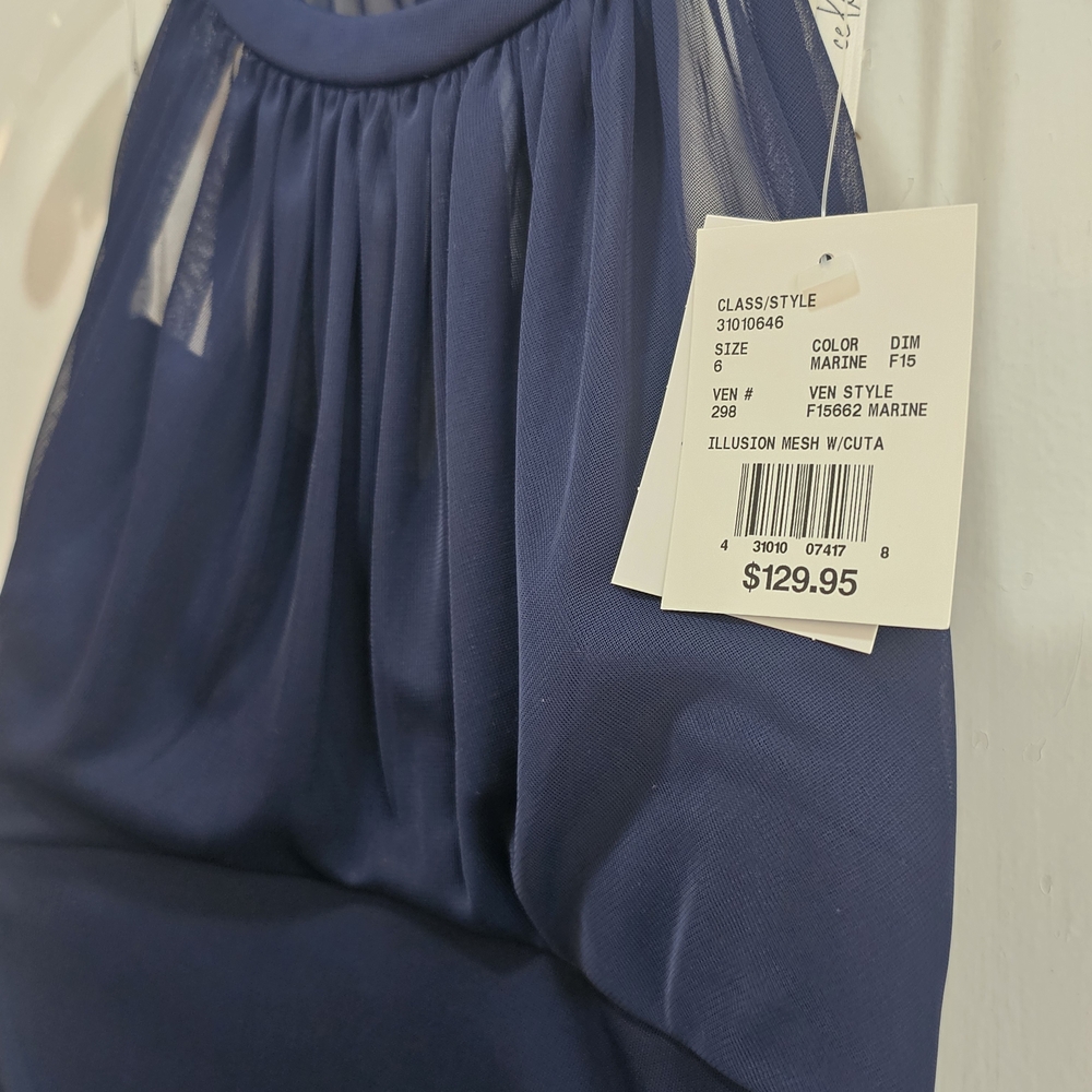 Elegant Navy Blue Evening Gown - Picture 5 of 5